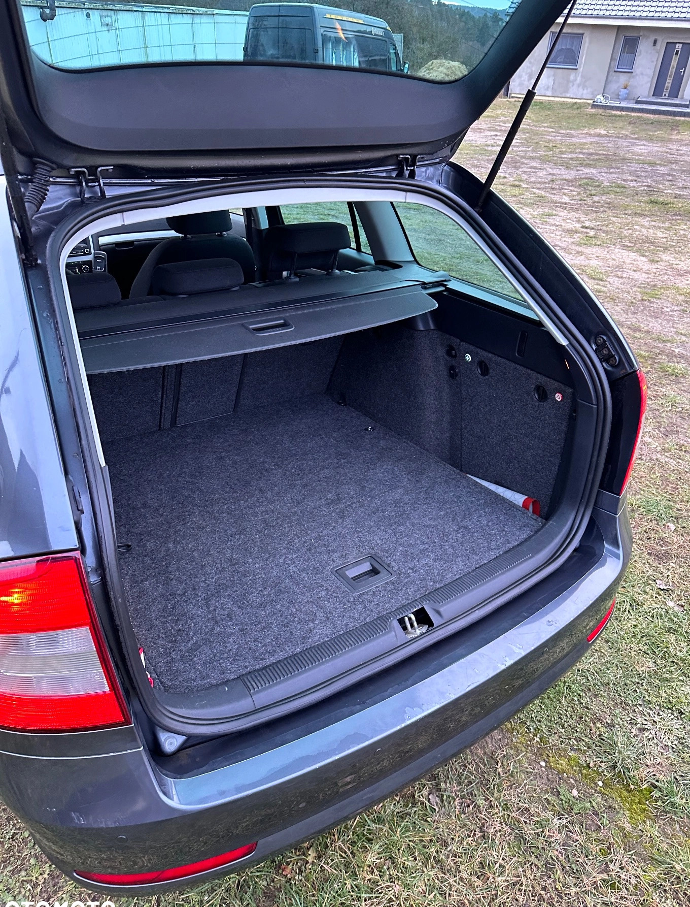 Skoda Octavia cena 21500 przebieg: 289750, rok produkcji 2011 z Międzychód małe 106